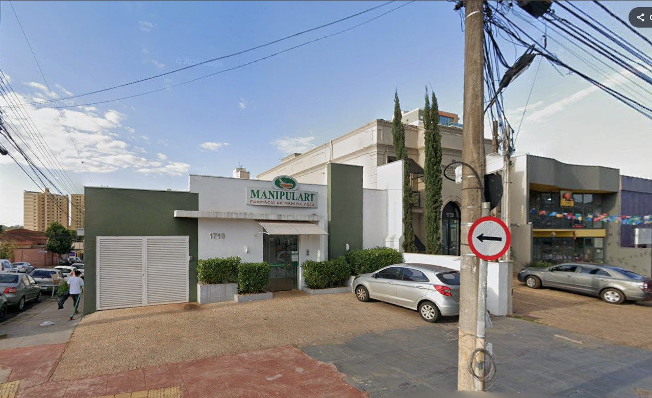 Anvisa determina recolhimento de lote de cloreto de sódio contaminado, proíbe 30 anabolizantes e suspende farmácia de manipulação 