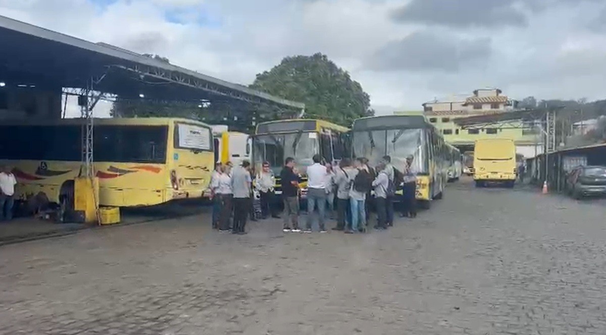 Empresa de transporte urbano paralisa serviço em Itaperuna por falta de recursos