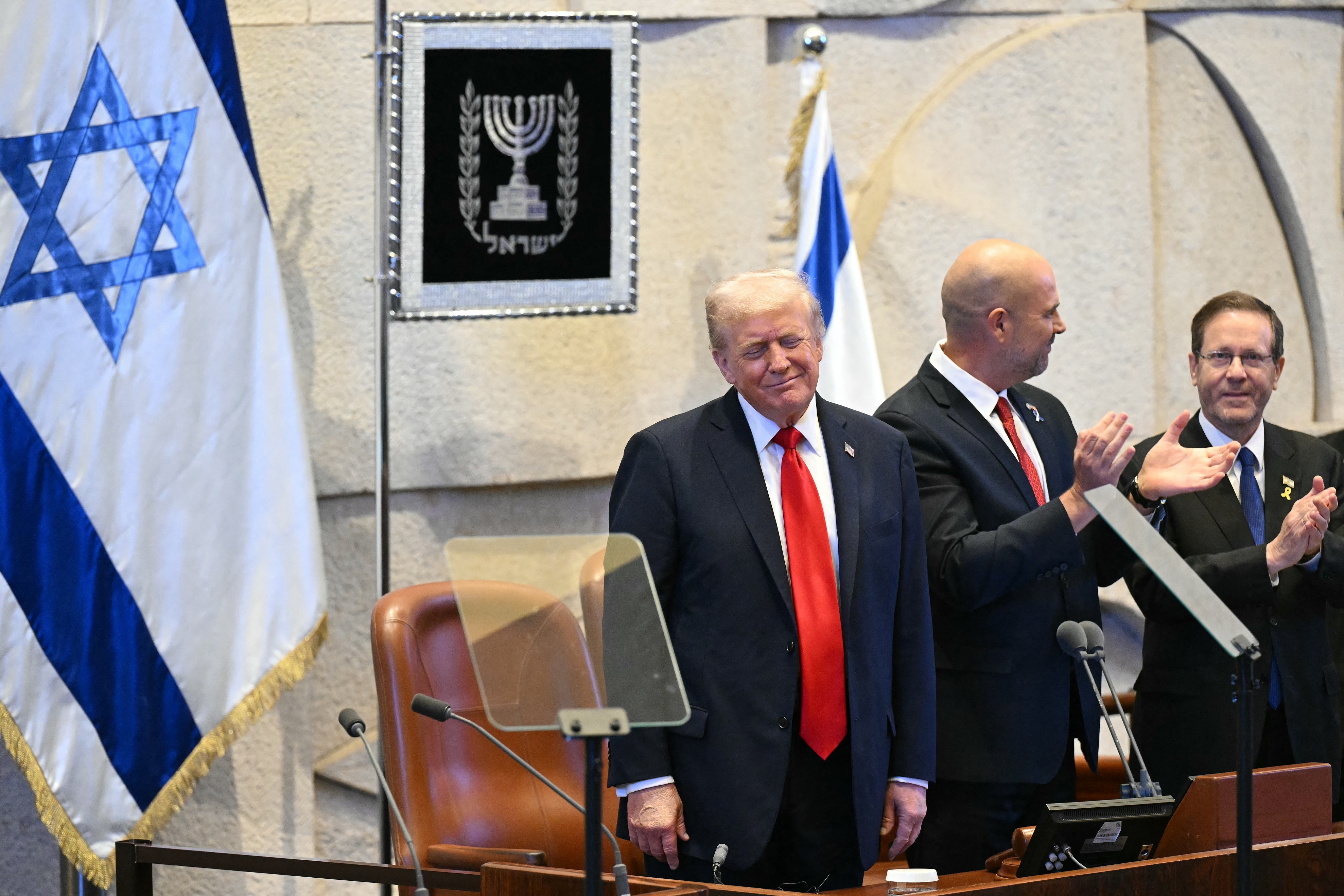 Trump discursa no Parlamento de Israel e fala do 'fim da era do terror' no Oriente Médio