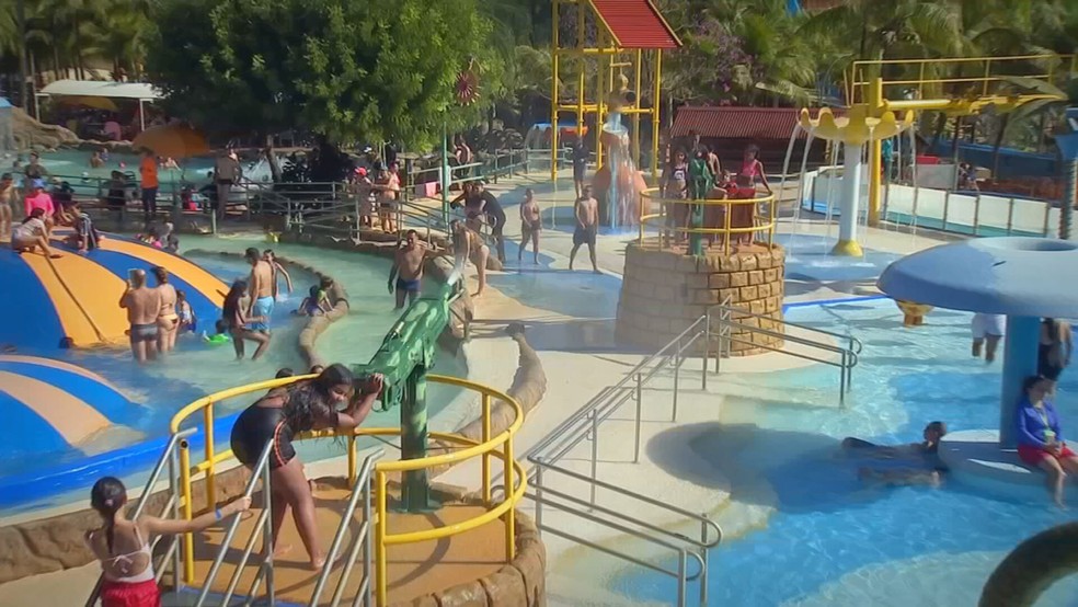 Thermas oferece mais de 60 atrações, das radicais às voltadas para descanso — Foto: Reprodução/TV TEM