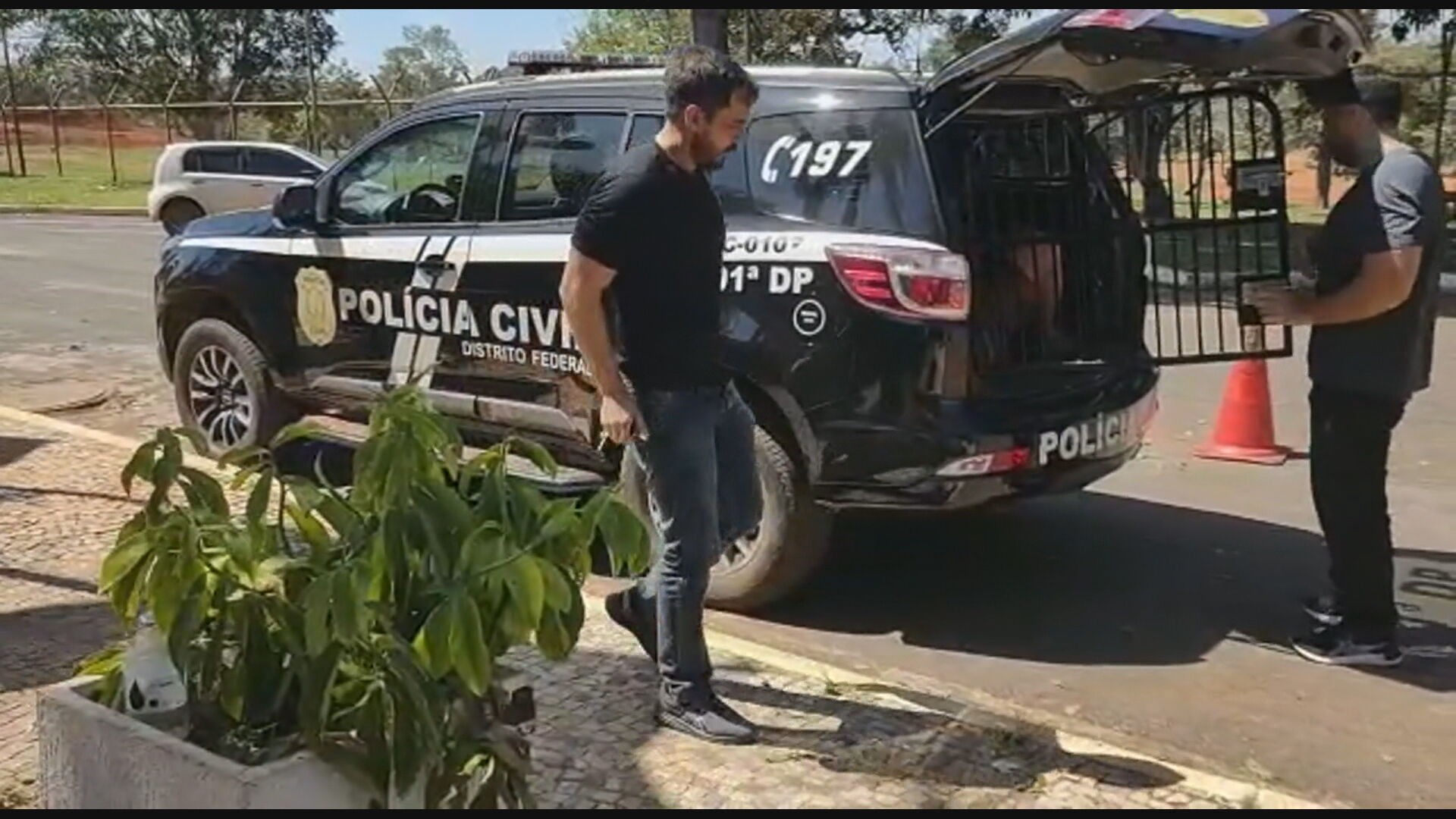 Motorista suspeito de agredir assessoras de Felipe Tito depõe em delegacia