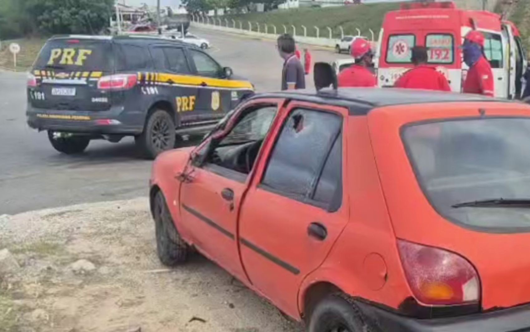 Três adultos e um bebê sofrem acidente de trânsito em Nossa Senhora do Socorro