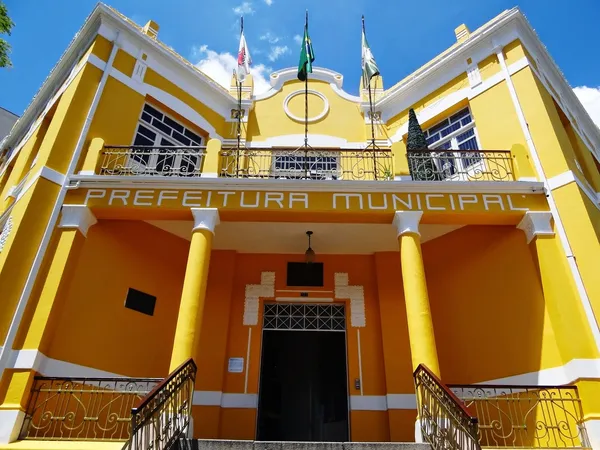 Câmara aprova projeto que prevê Auxilio Emergencial de R$ 300 por três  meses em Poços de Caldas, MG, Sul de Minas