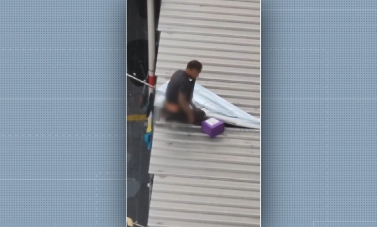 VÍDEO: homem invade loja de açaí e foge pelo telhado carregando pote em Campinas