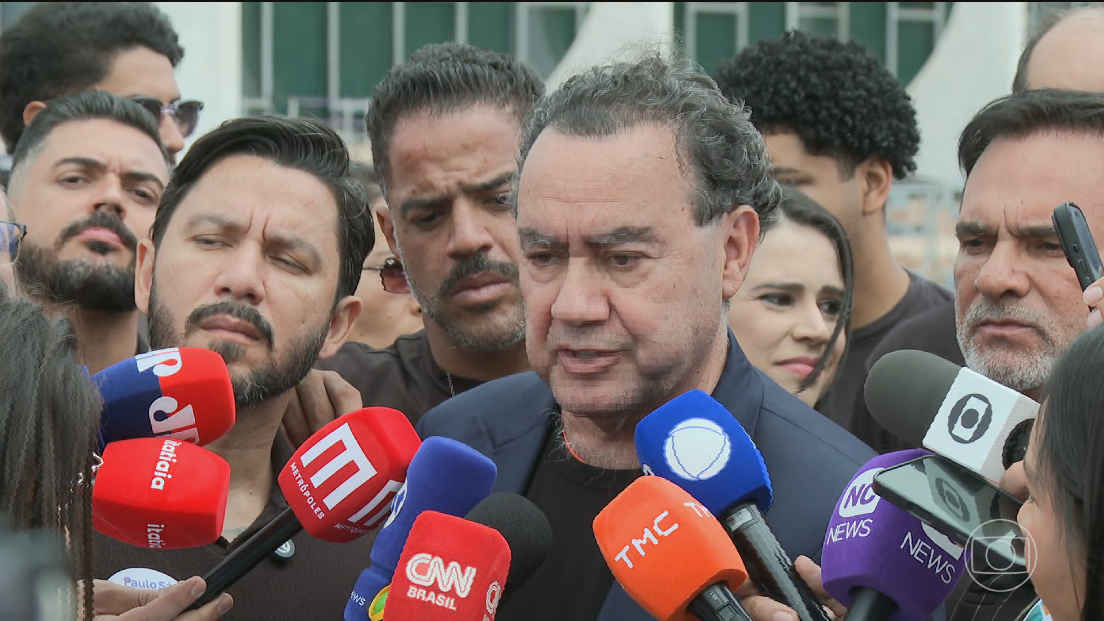 Augusto Cury, candidato à Presidência pelo Avante, faz campanha em Brasília