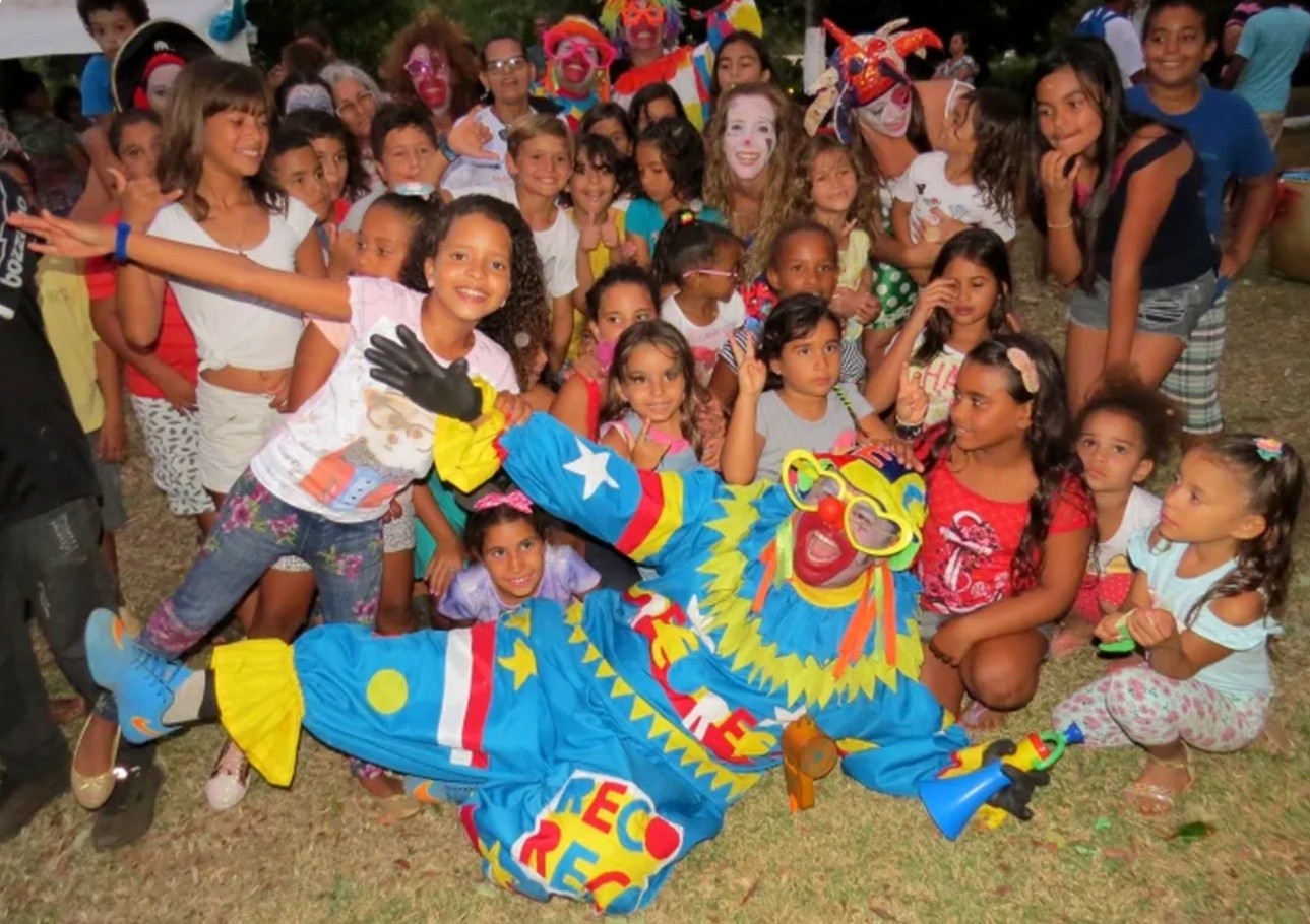 Fernando de Noronha celebra Dia das Crianças com festa, manhã de sol, distribuição de lanches e presentes