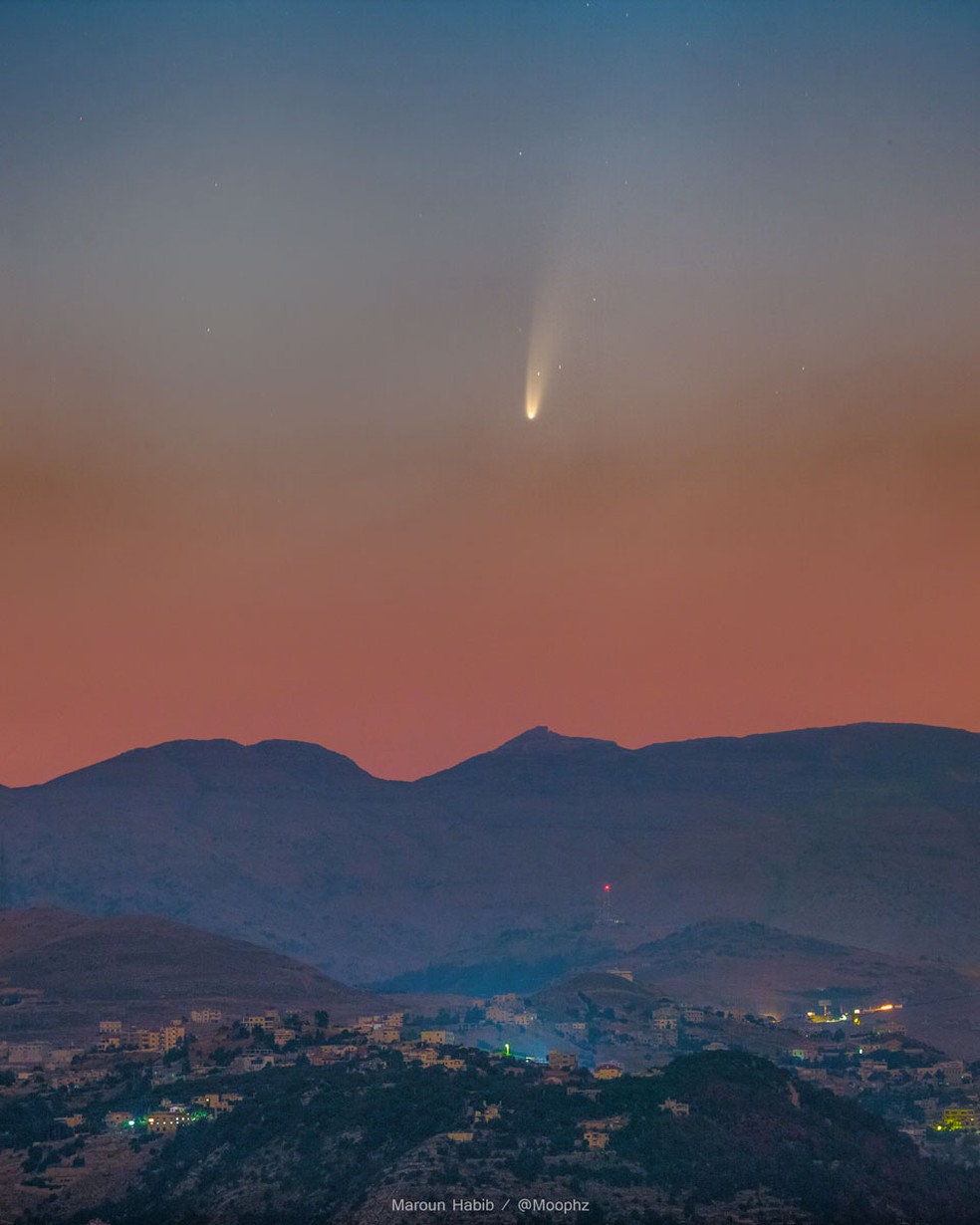 Cometa que se aproxima da Terra é fotografado no céu do Líbano | G1