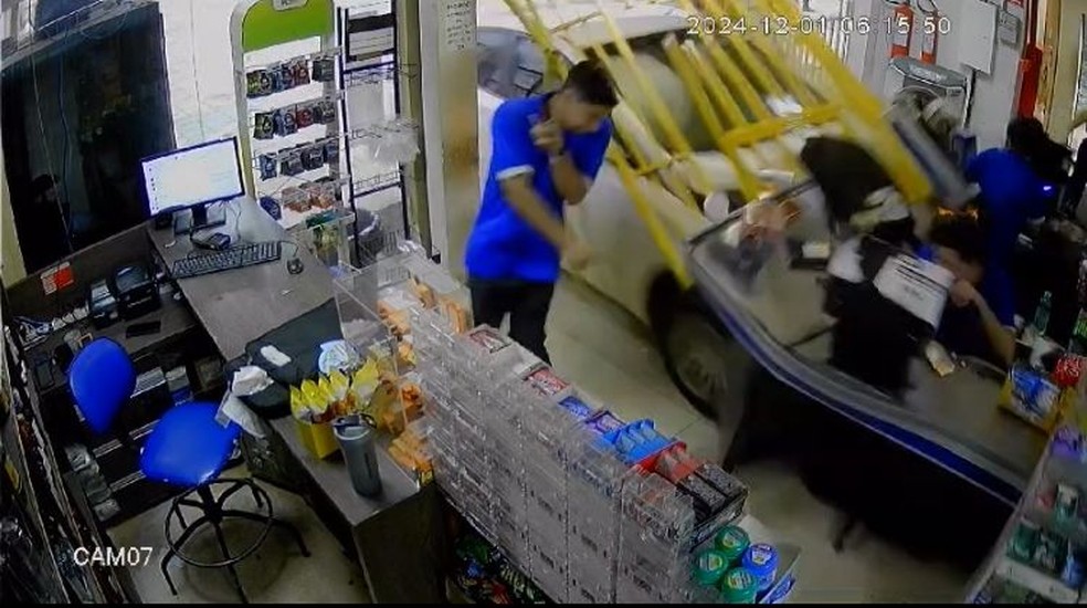 Funcionário escapou do atropelamento — Foto: Reprodução