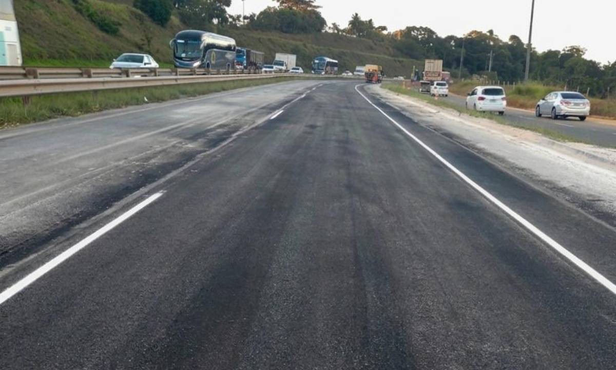 Obras na BA-093 e na BA-099 provocam novas interdições e trânsito opera em esquema 'pare e siga'