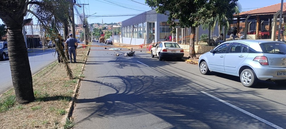 Local de acidente que matou motociclista em Pirassununga — Foto: Repórter Naressi