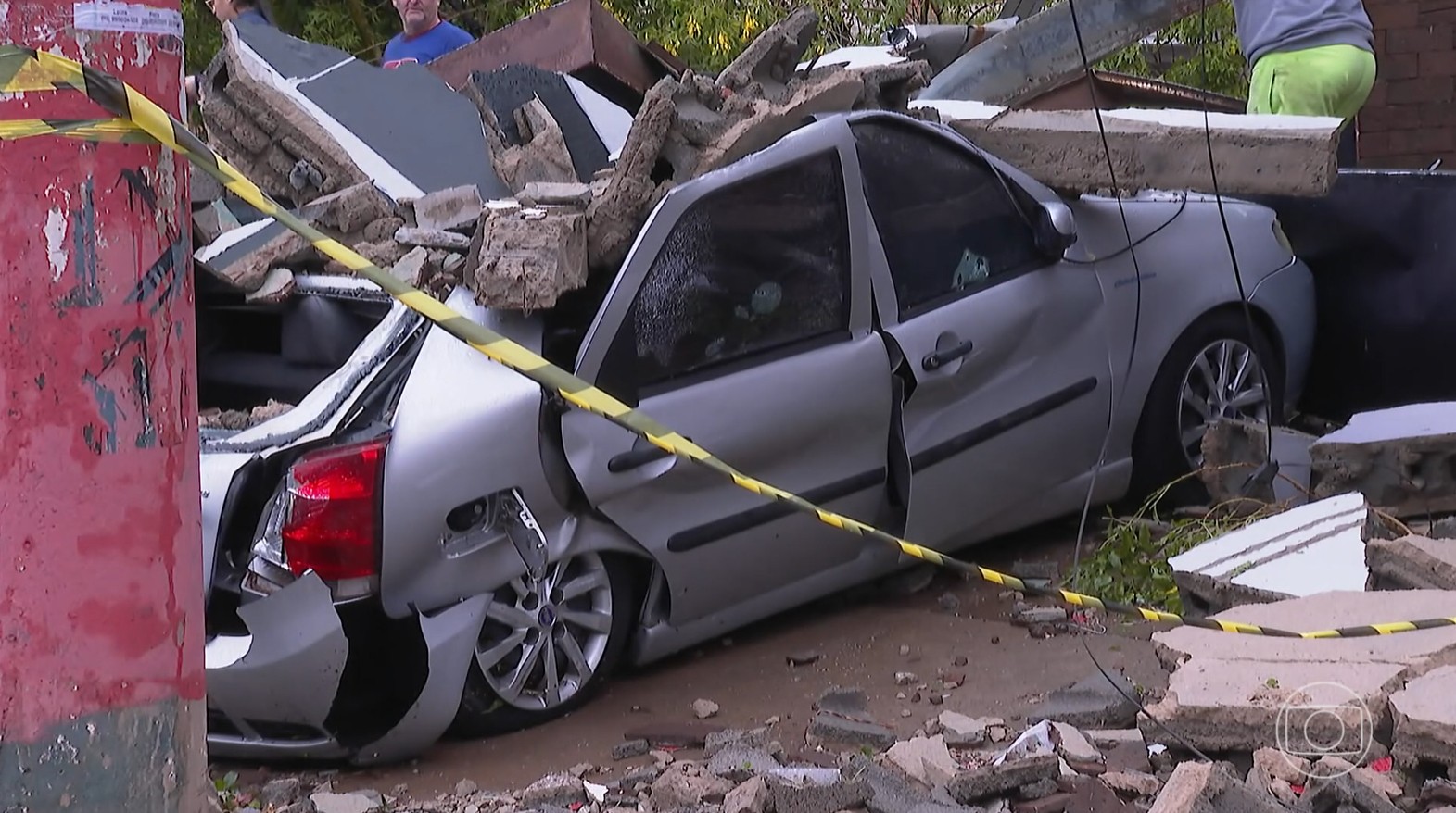 Temporal no interior de SP deixa 80 mil pessoas sem luz após ventos de 120 km/h