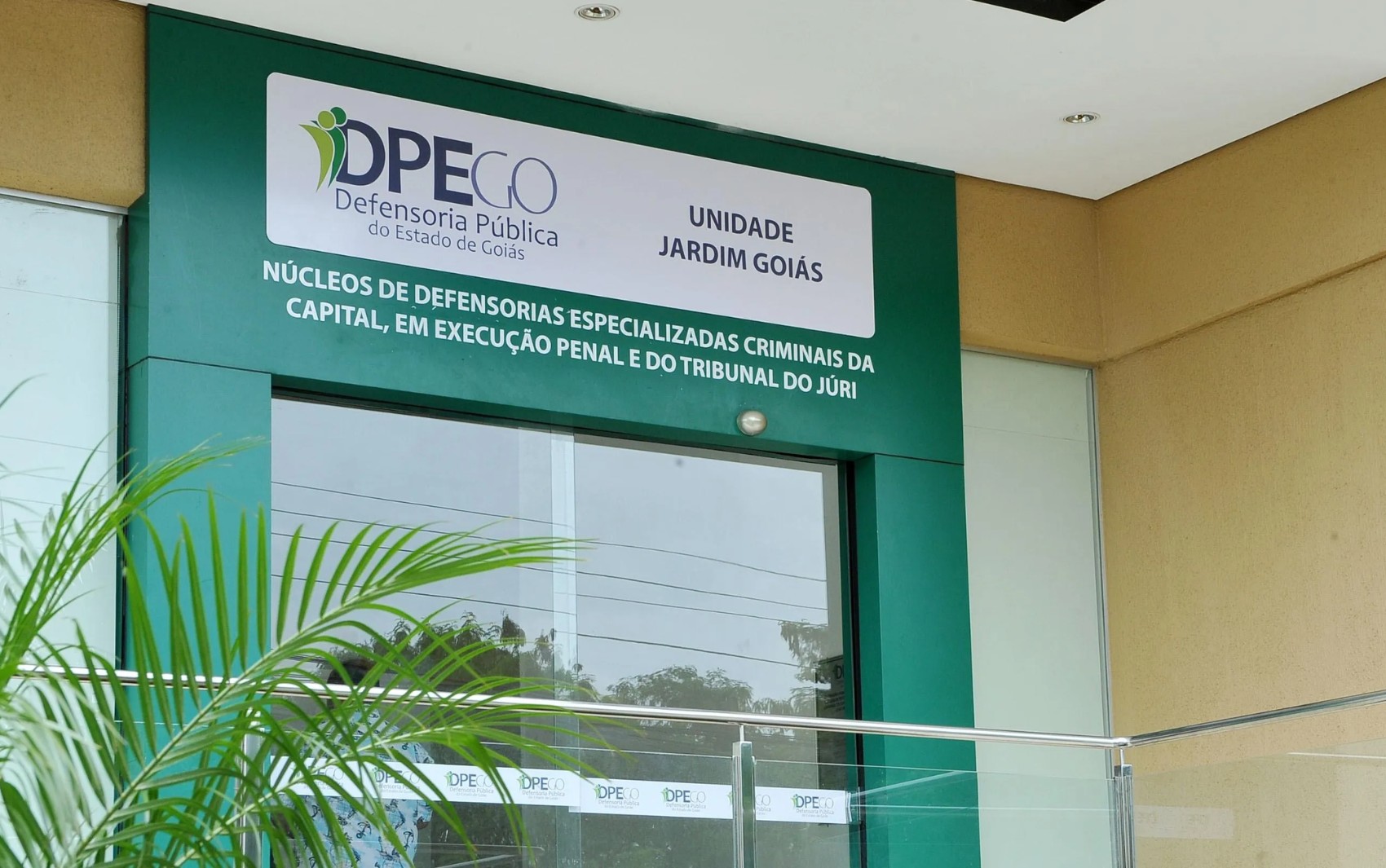 Moradora de Goiás que recebeu os nomes das duas amantes do pai após ele ficar com raiva da mãe consegue mudar registro na Justiça