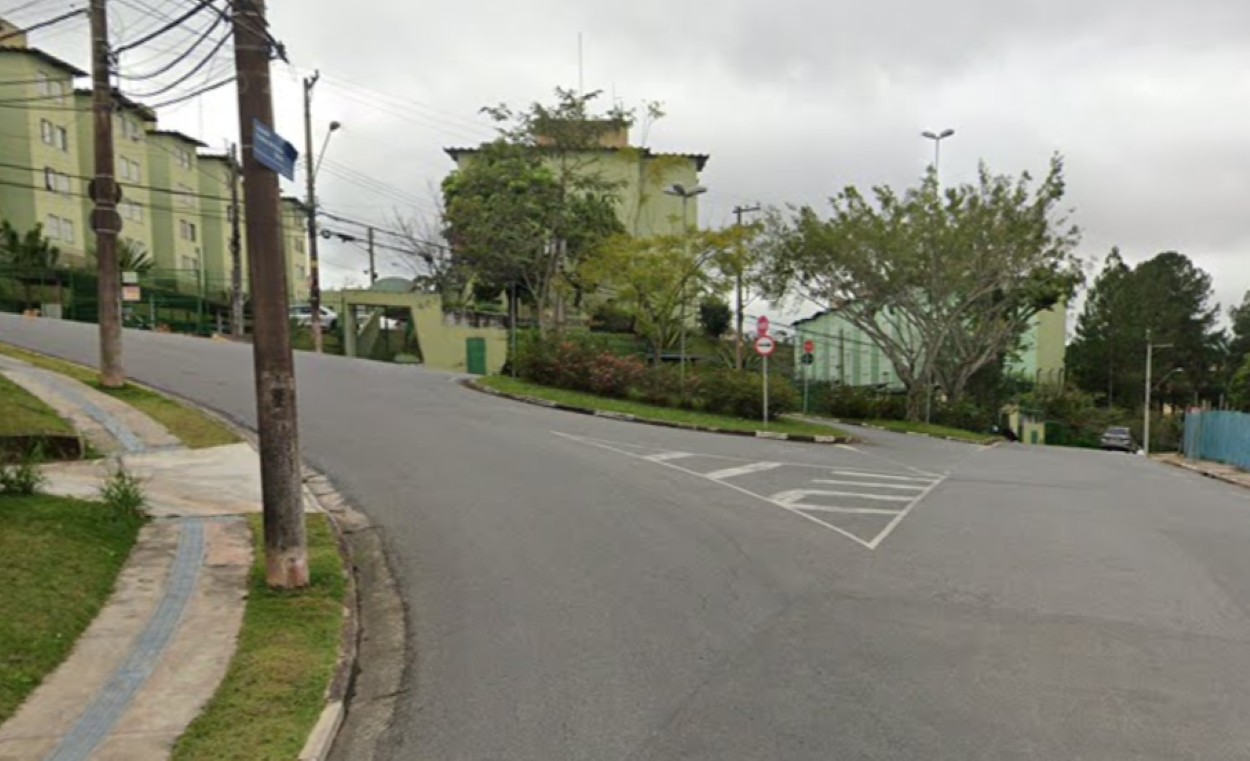 Mulher de 66 anos é atropelada por caminhão em Mogi das Cruzes