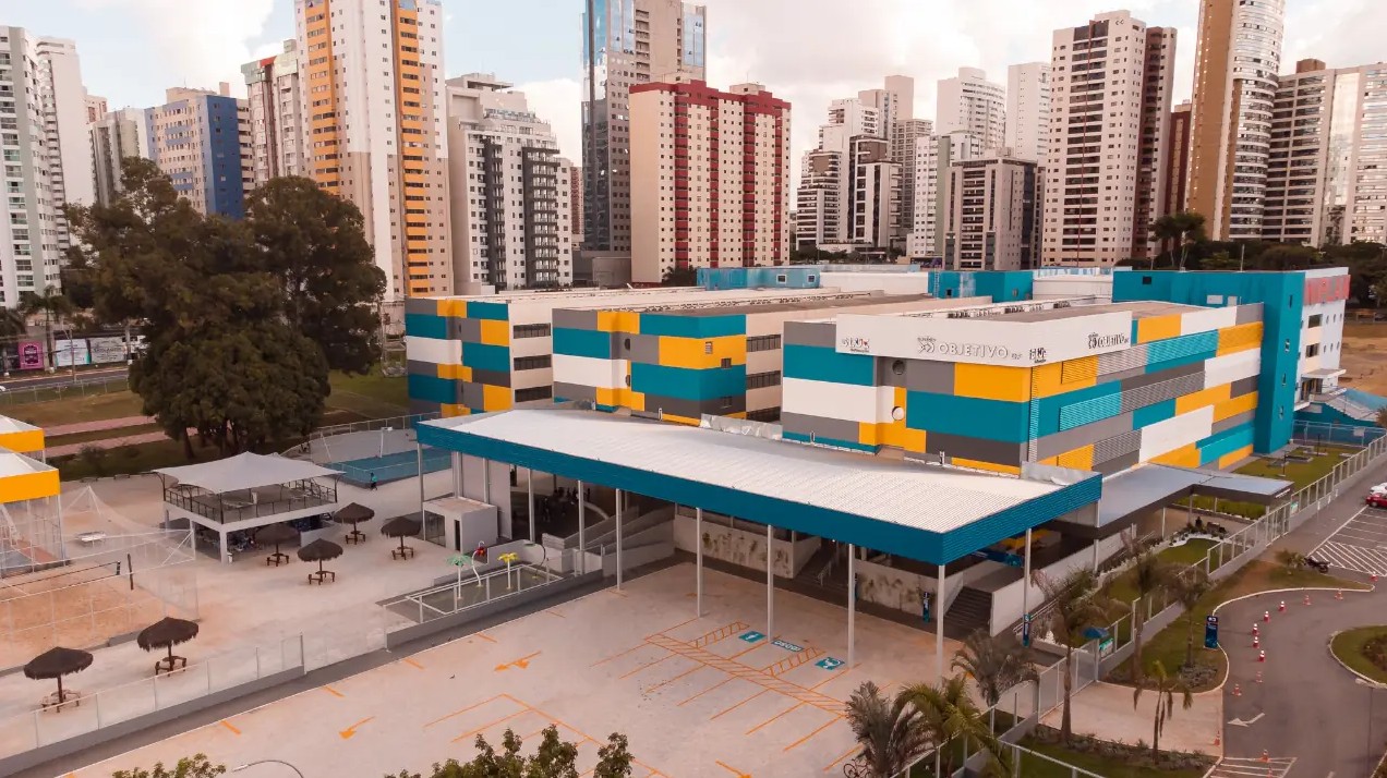 Adolescente vai para UTI após ser agredido dentro de escola particular no DF