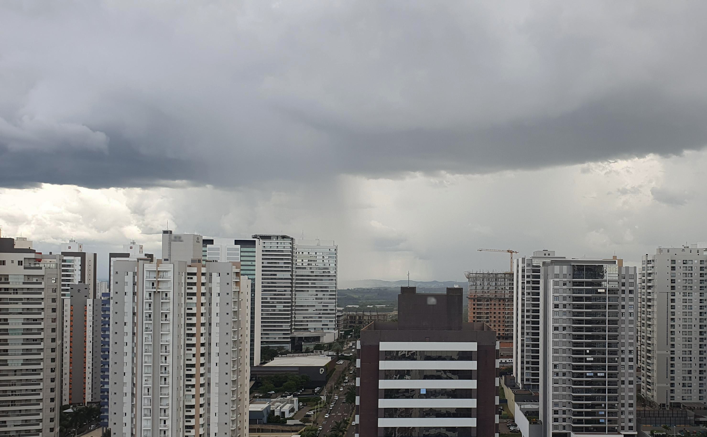 Após trégua, Paraná está novamente em alerta para temporais; veja lista de cidades