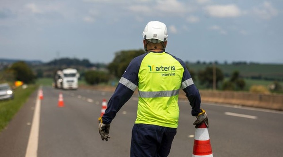 Movimento de volta para casa na BR-101/RJ deve ser mais intenso na tarde de domingo (11) neste feriadão de Corpus Christi — Foto: Arteris Fluminense/Divulgação