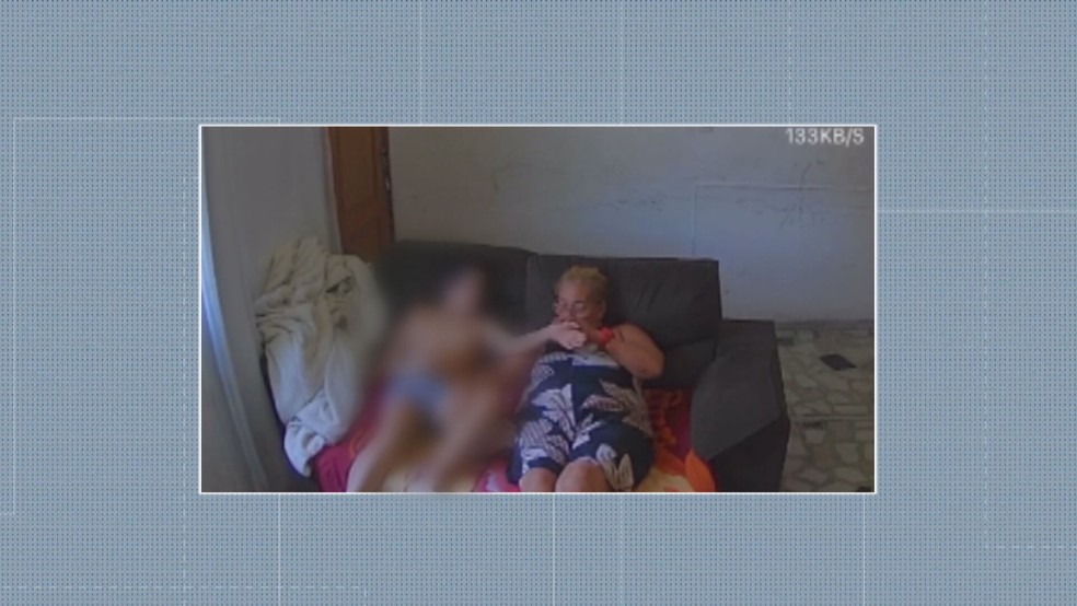 Suspeita de agressão trabalhava com a família da criança há 1 ano — Foto: Reprodução/TV Globo
