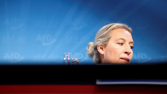 Casada com imigrante e neta de nazista: quem é Alice Weidel, a candidata da ultradireita alemã que aparece em 2º nas pesquisas