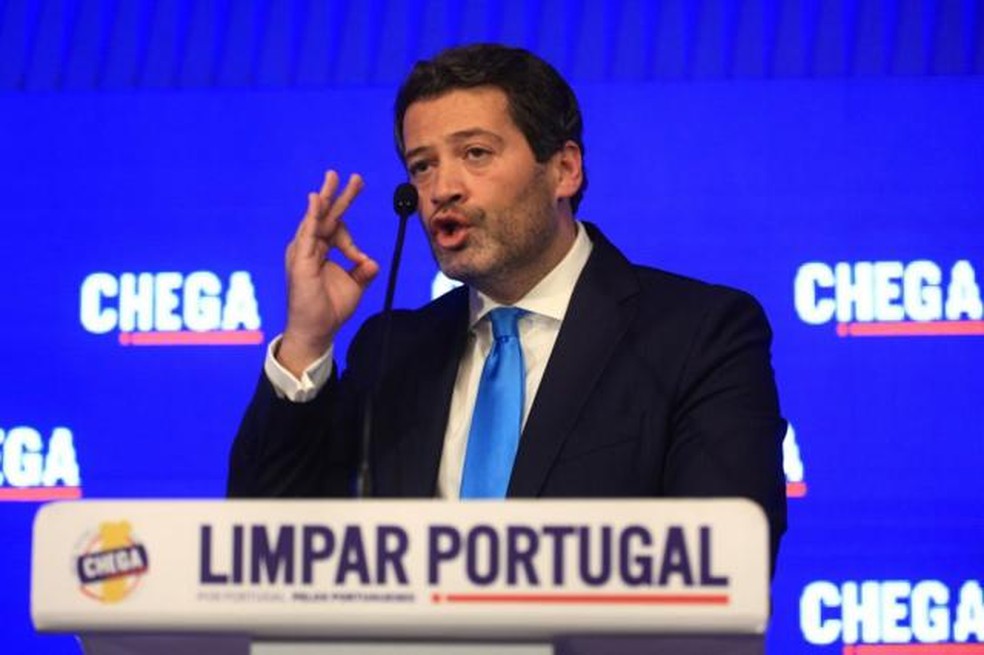 André Ventura e seu partido de direita radical Chega tiveram resultados expressivos, mas não se sabe se farão parte do governo — Foto: Getty Images via BBC