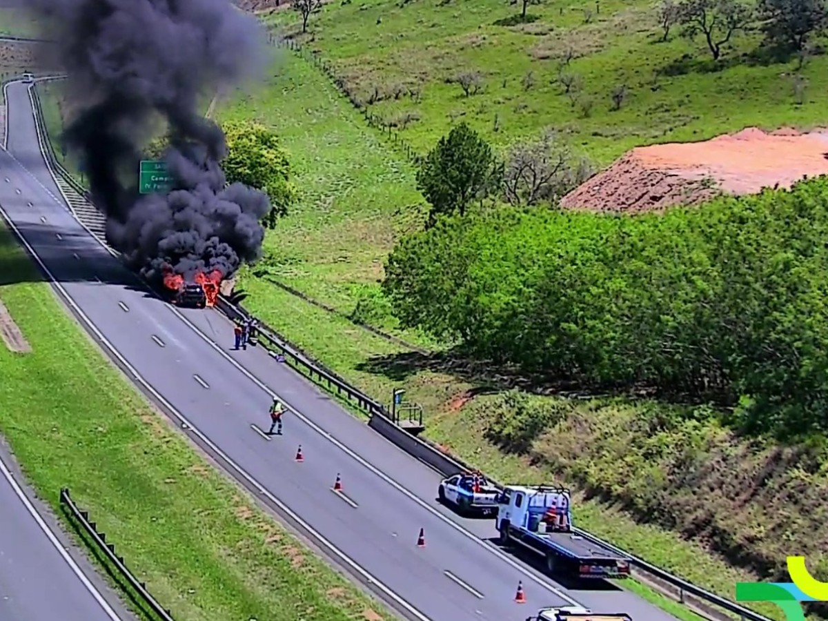 BMW pega fogo e interdita Anel Viário em Campinas 