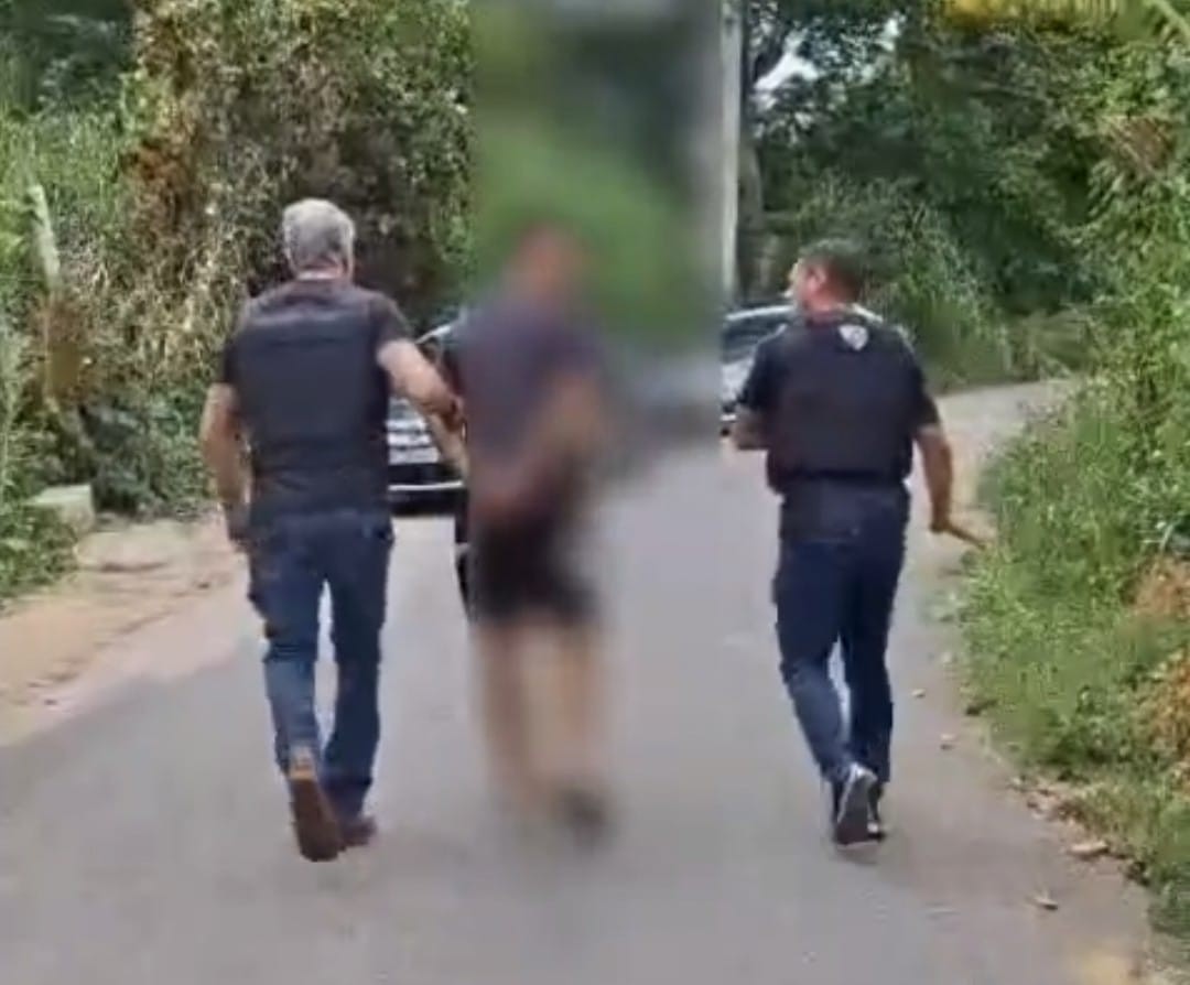 Homem com mandado por disparo de arma de fogo é preso em Três Rios