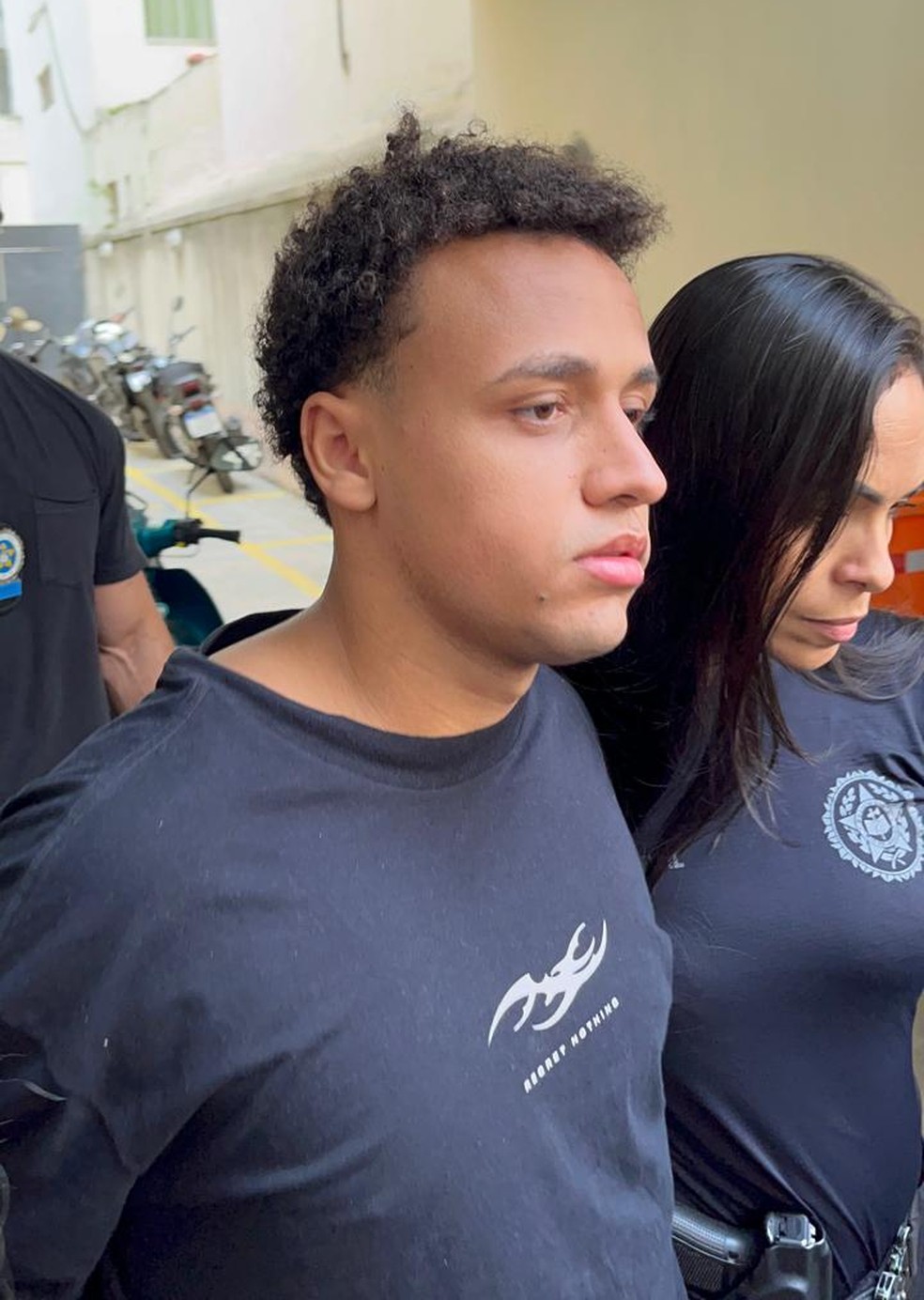 Vitor Hugo Simonin, na 12ª DP — Foto: Reprodução