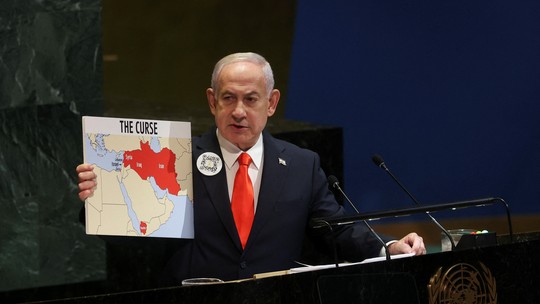 Ainda não terminamos com a guerra em Gaza, diz Netanyahu na ONU - Netanyahu disse já ter destruído boa parte de ameaça que ele afirmou haver no Oriente Médio contra o Ocidente, mas disse que "trabalho não acabou". Premiê israelense falou sob vaias da plateias. Comitiva do Brasil se retirou.