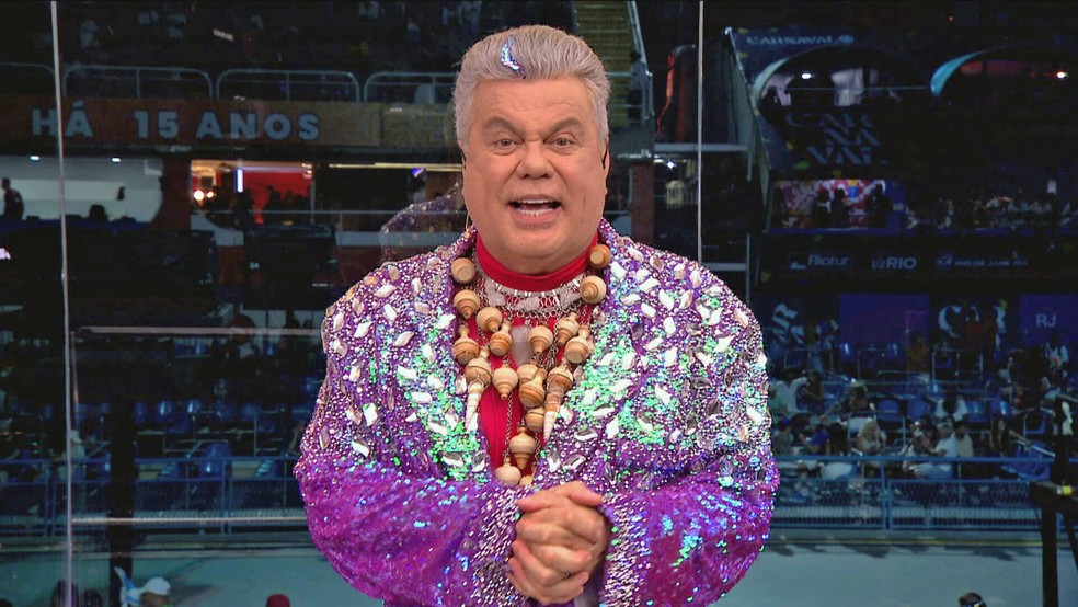 Milton Cunha na transmissão do 3º dia do Grupo Especial do Rio — Foto: Reprodução/TV Globo