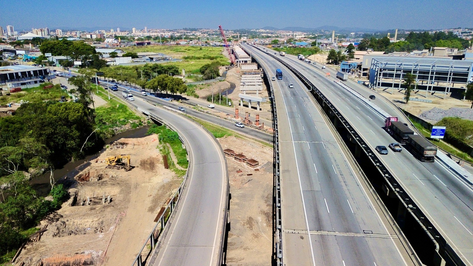 SP-66 terá interdições noturnas para içamento de vigas da nova rotatória em Poá