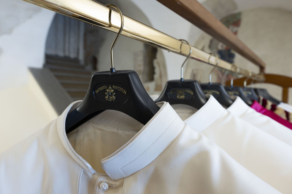 Vaticano divulga imagens de preparativos para conclave na Capela Sistina. — Foto: Serviço de imprensa do Vaticano