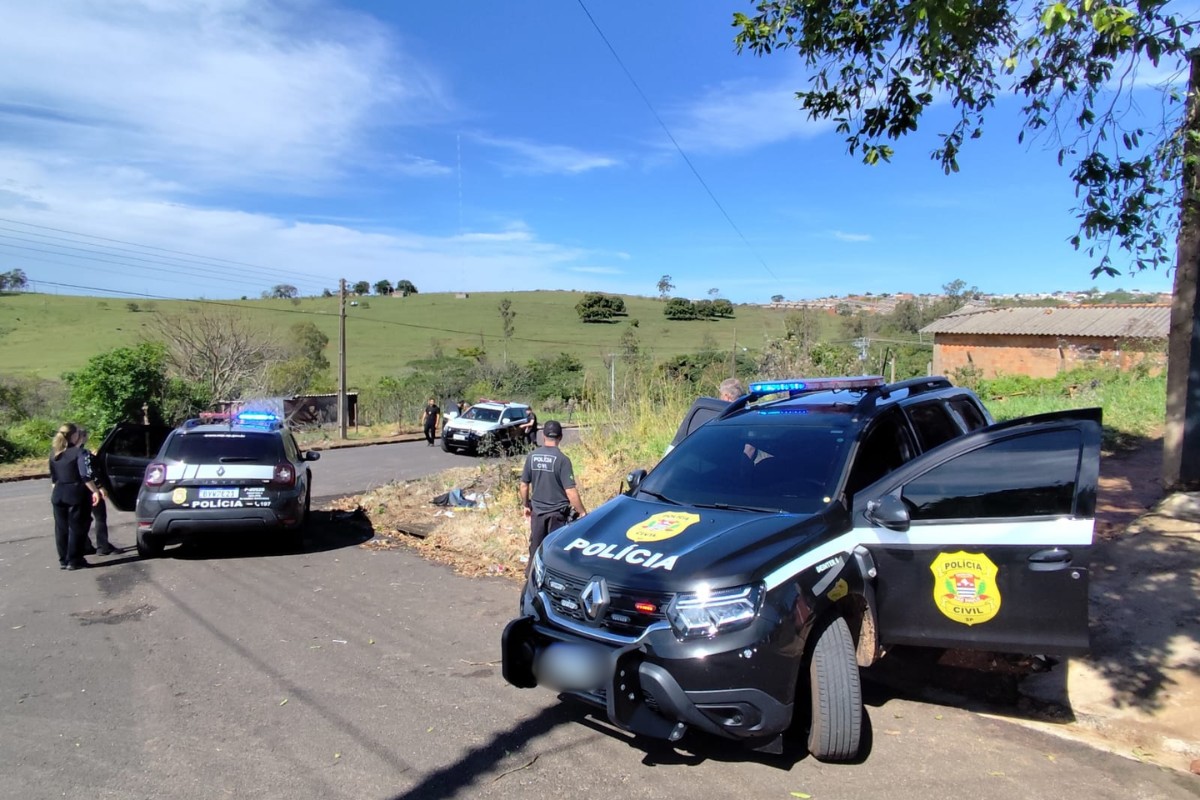 Polícia realiza operação contra tráfico de drogas e comércio ilegal de armas e prende suspeitos no interior de SP