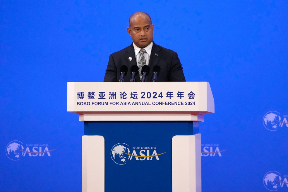 O presidente de Naoero, David Adeang, discursa na cerimônia de abertura do Fórum Boao para a Ásia, em Boao, na província de Hainan, no sul da China, na quinta-feira, 28 de março de 2024. — Foto: AP Photo/Tian Macleod Ji