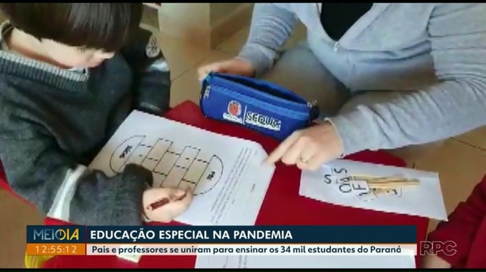 Jogo gratuito ensina português para crianças surdas
