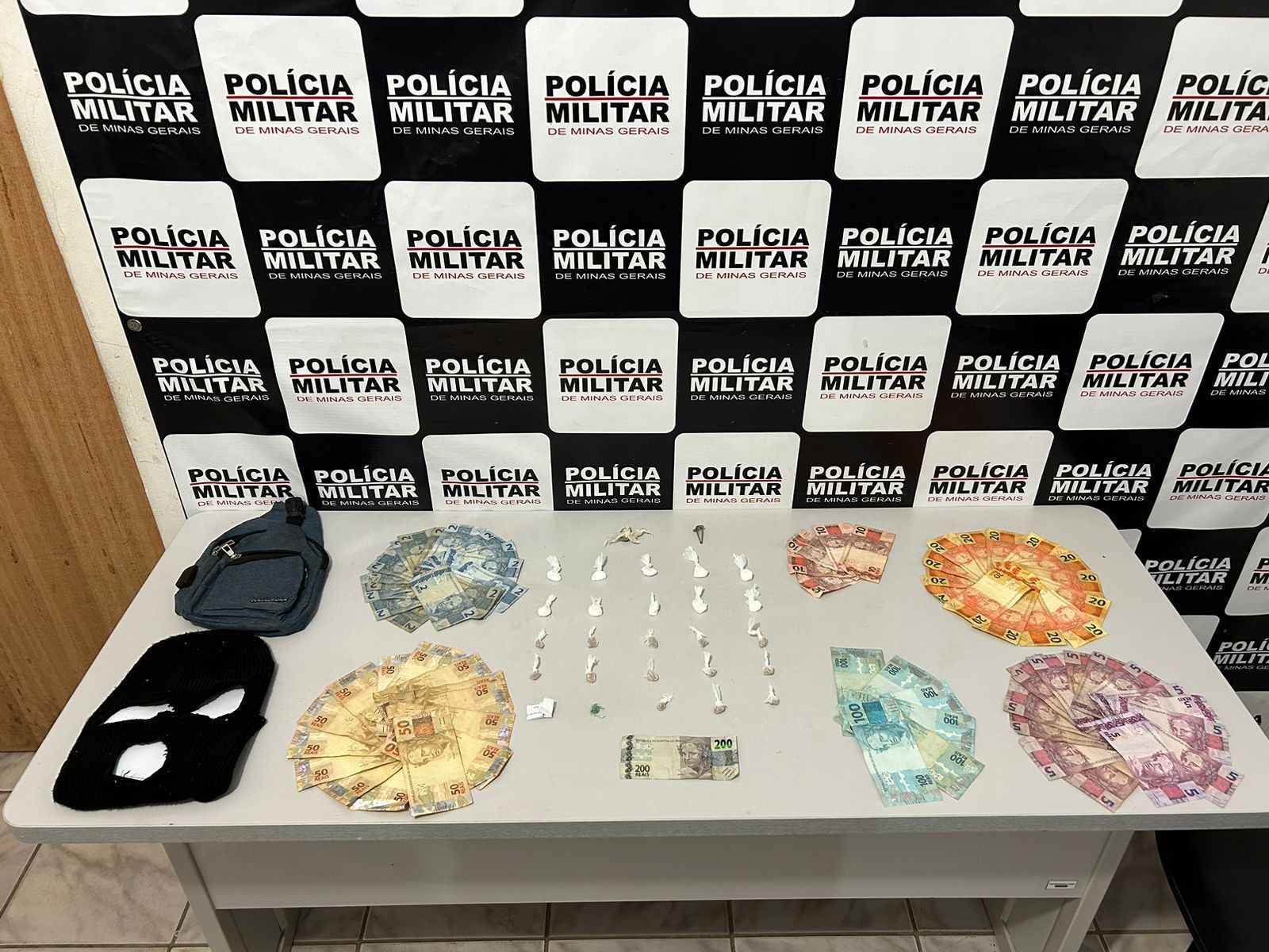 Suspeito de tráfico é preso após perseguição na MG-417, em Itabirinha