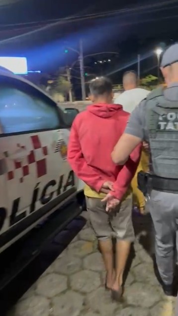 Homem é preso com arma e mais de três mil porções de droga em Bragança Paulista