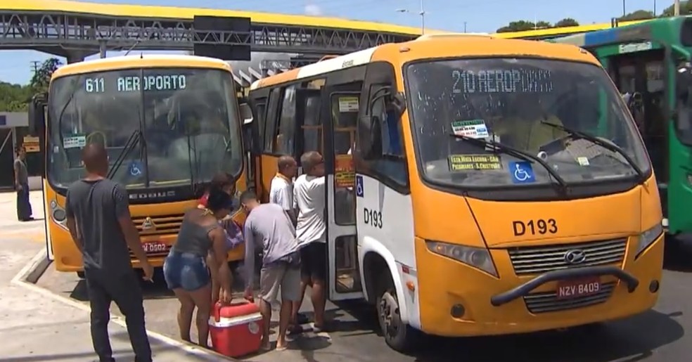 Como chegar até Baile do Amarelinho em Acari de Ônibus, Trem ou Metrô?