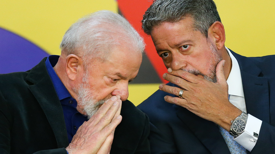 Lira e Lula discutem volta de taxação de compras até US$ 50 - Foto: (WILTON JUNIOR/ESTADÃO CONTEÚDO)