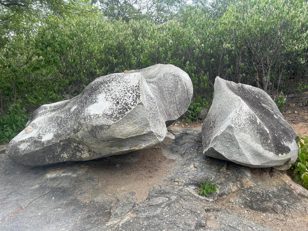 Pedra do Sino fica localizada no geossítio Lagoa do Santo, em Currais Novos — Foto: Lucas Cortez/Inter TV Cabugi