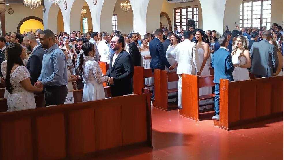 Tradicional Casamento Comunitário tem a participação de 45 casais, neste sábado (2). — Foto: Itamar Silva/TV Morena