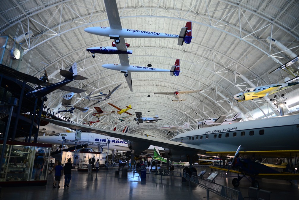 Concorde entre outros aviões no museu Smithsonian, nos EUA — Foto: Carlos Coutinho / EPTV