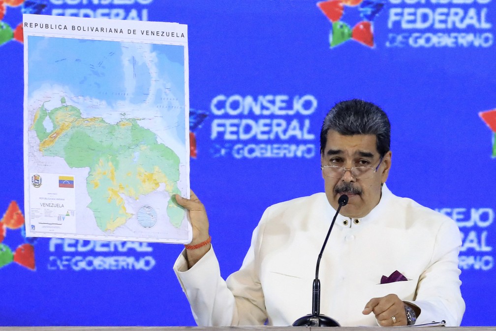 Maduro divulga 'novo mapa' da Venezuela com incorporação de Essequibo e  anuncia licenças para explorar petróleo na região | Mundo | G1