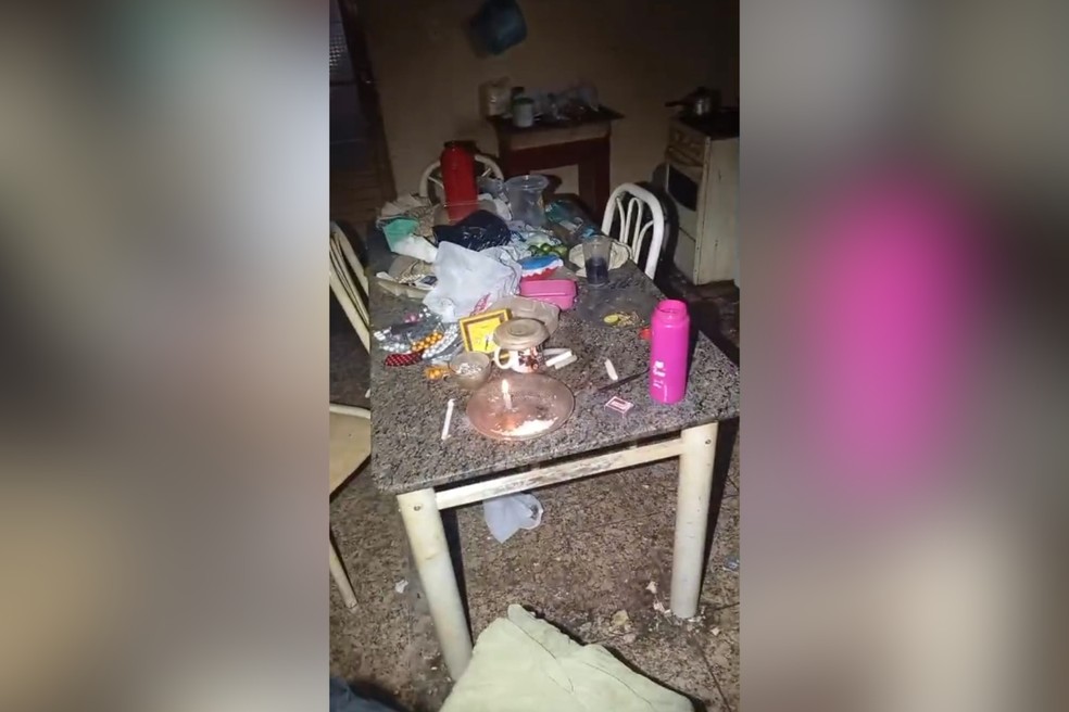 Idosa foi encontrada debilitada e em situação de extrema vulnerabilidade — Foto: Polícia Civil/Divulgação