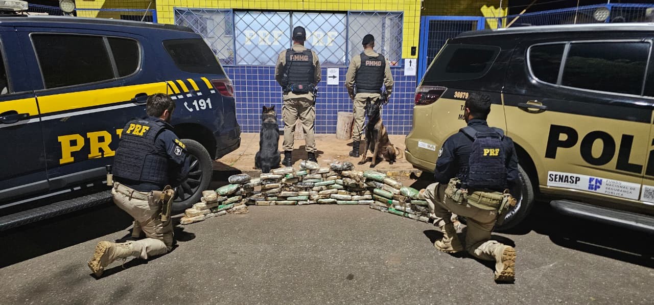 VÍDEO: Agentes da PRF abrem pneus de caminhão e encontram carregamento de cocaína e crack em MG