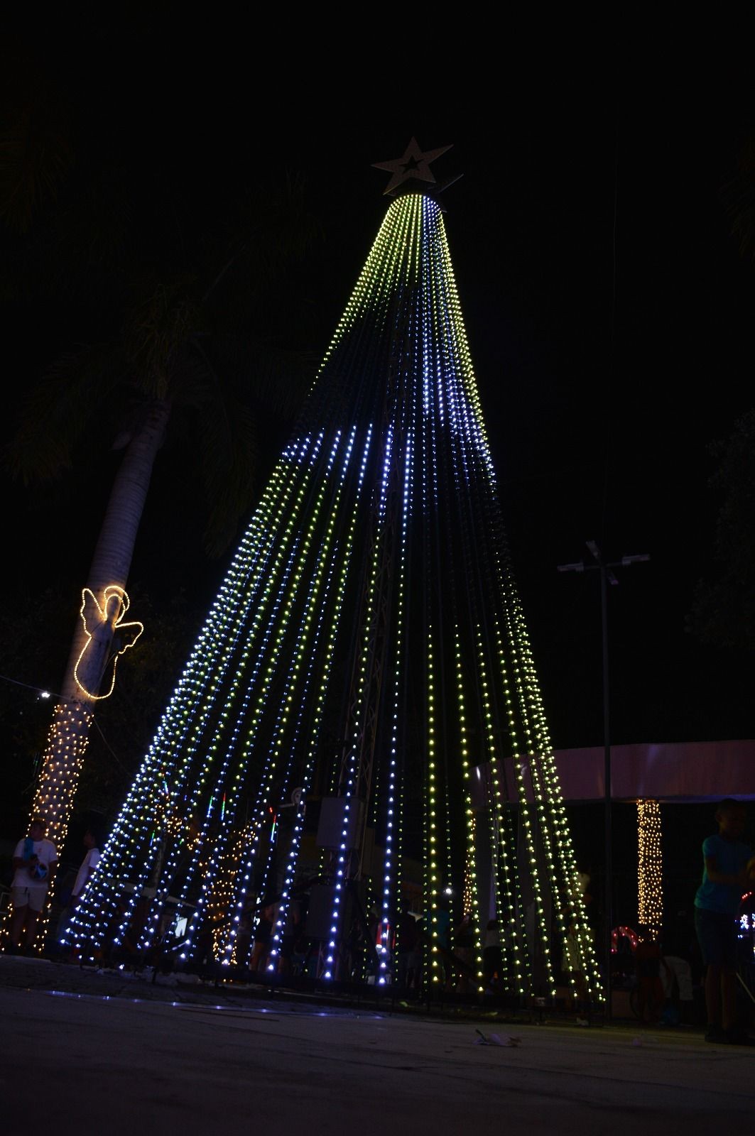 Decoração de Natal em Levy Gasparian