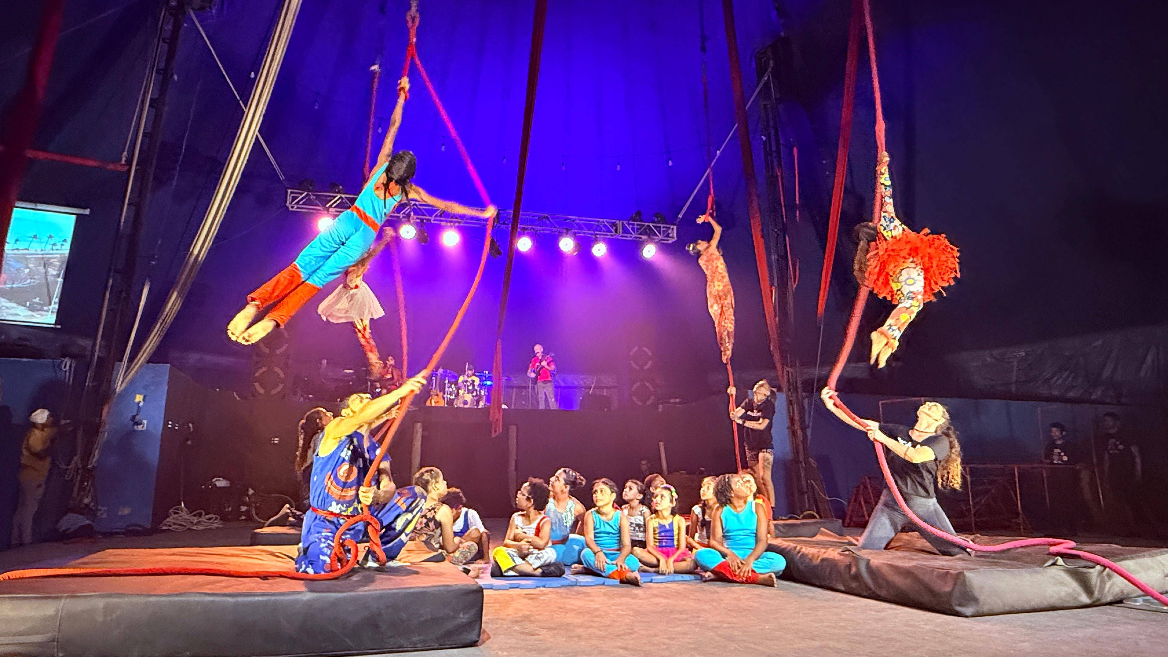Escola abre 30 vagas gratuitas para curso de iniciação circense em Salvador; veja como se inscrever