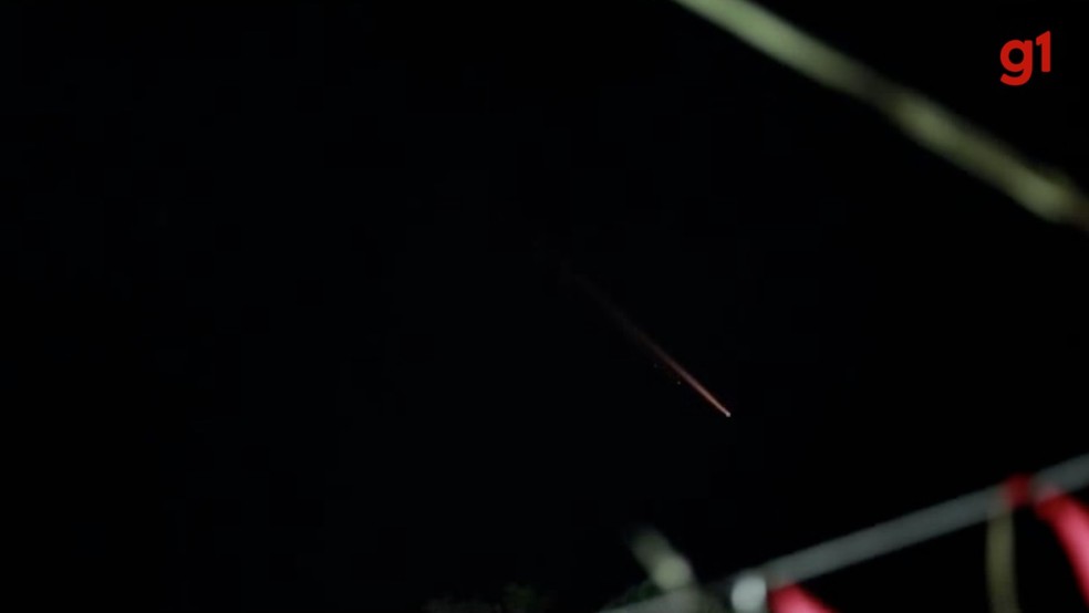 Bolas de fogo cruzam o céu de Mato Grosso do Sul. — Foto: Reprodução