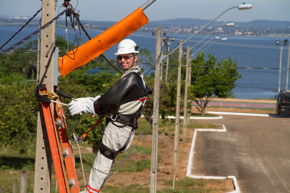 Vagas de trabalho são para eletricista de distribuição — Foto: Divulgação/Energisa