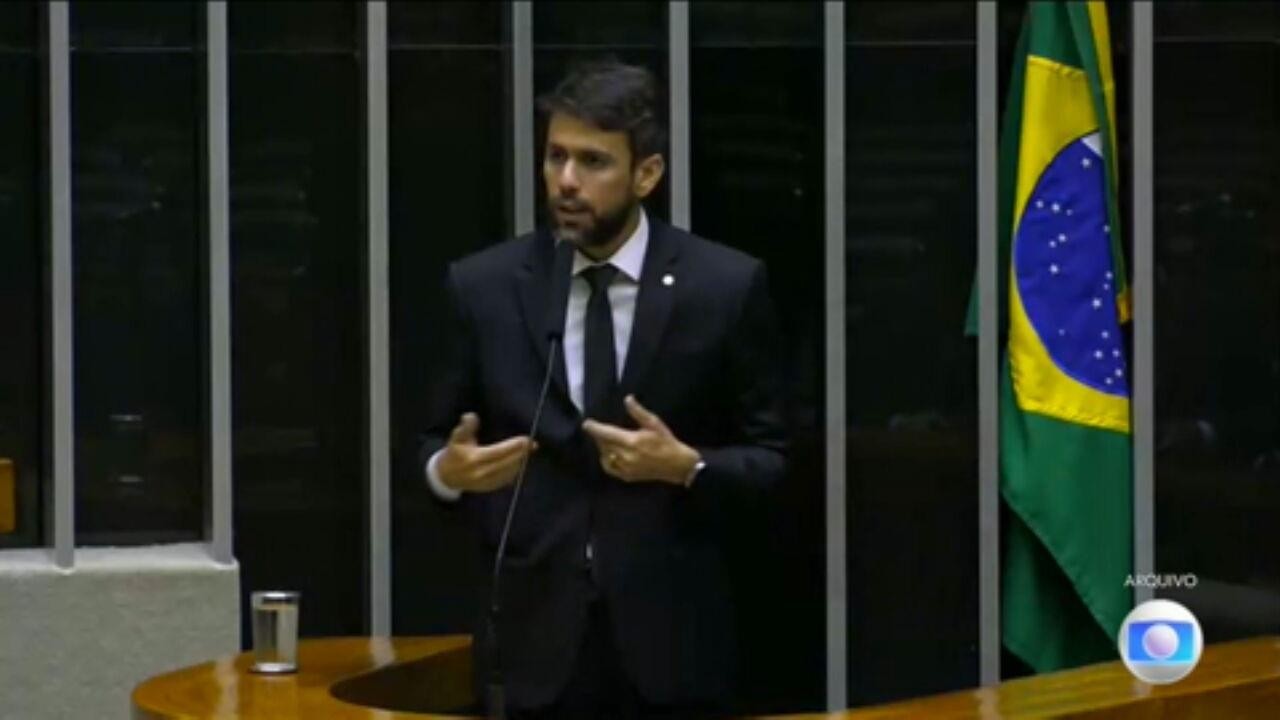 Nomeação de Pedro Lucas fica sob risco depois de lista mostrar quase 70% dos deputados do União assinando urgência da anistia