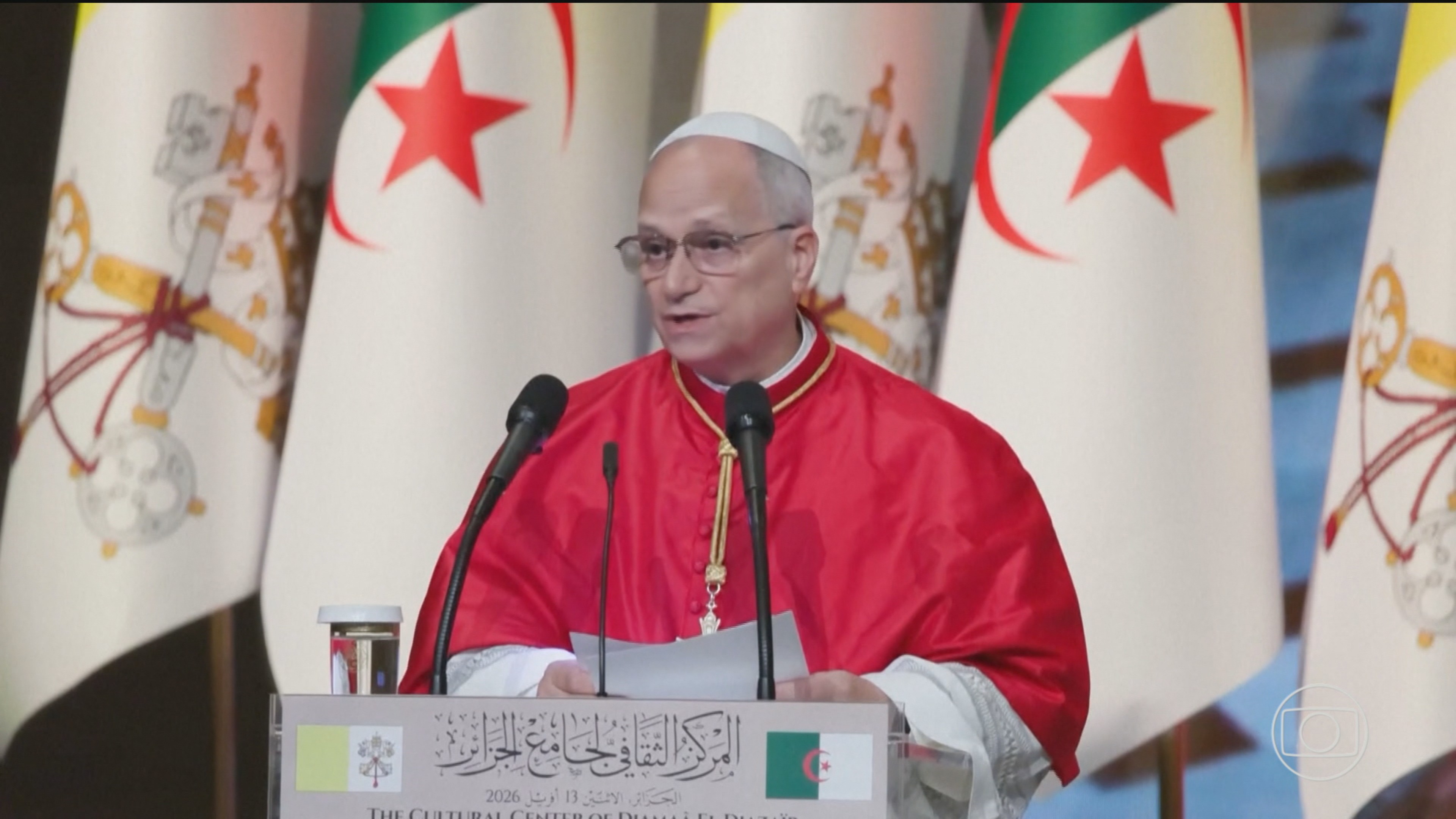 Trump chama Leão XIV de ‘fraco’ e ‘péssimo’; Papa reage e diz que vai seguir firme contra a guerra