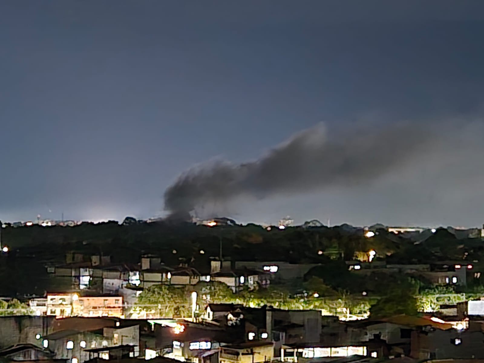 Incêndio em Ananindeua: curto-circuito de celular carregando provocou o fogo, diz moradora